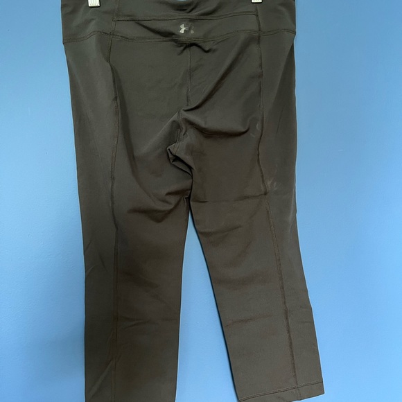 Under Armour all season gear gray crops ladies - Picture 2 of 5